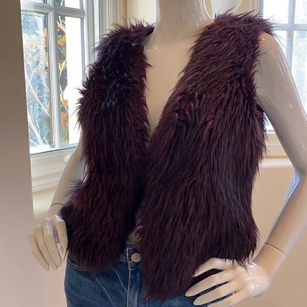 Kenneth Cole Womens Faux Fur Vest